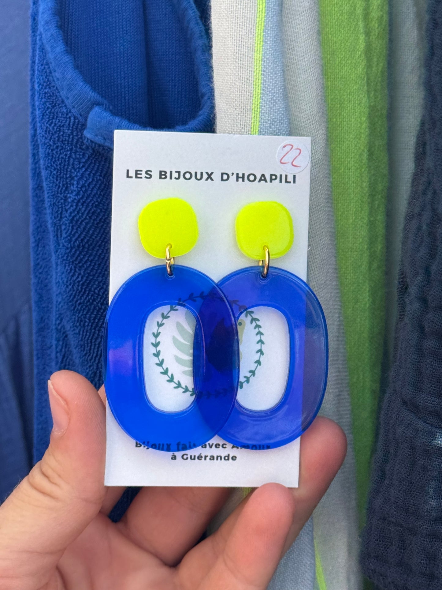 Boucles coloris bleu et jaune fluo