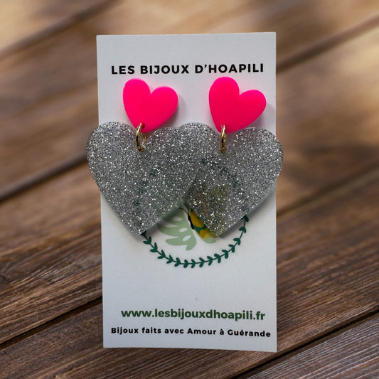 Duo de Cœurs Néon & Paillettes Argent : Boucles d'Oreilles Pop & Lumineuses
