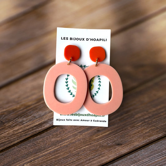 Boucles d’oreilles ovales rose pastel et clou carré orange
