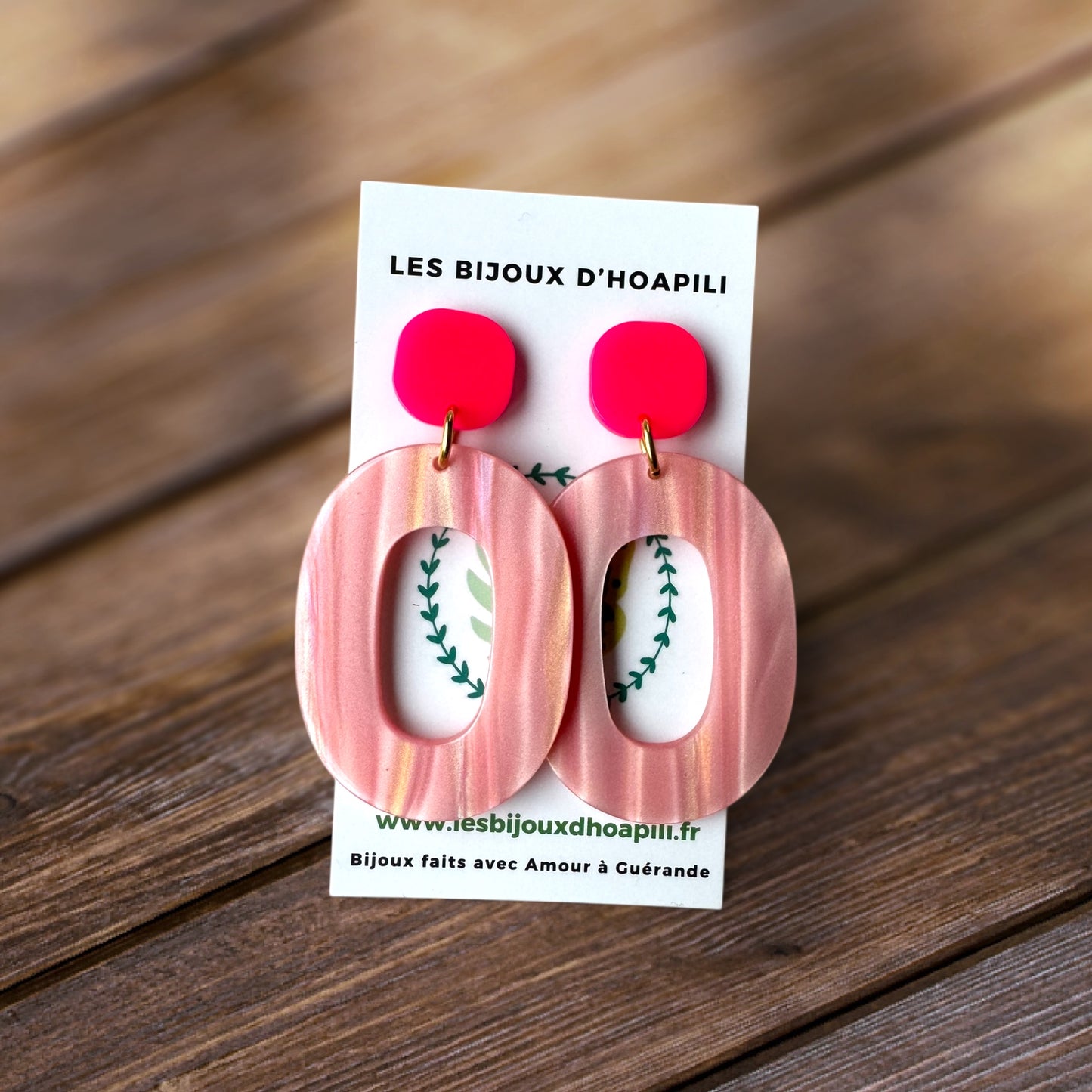 Ovale Rose Effet Nacré & Rose Néon : Boucles d'Oreilles Pendantes Acrylique Pop & Lumineux